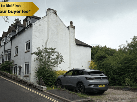 FOR SALE BY AUCTION - 4 BEDROOM COTTAGE WITH PARKING AND WITHIN WALKING DISTANCE OF BEWDLEY TOWN CENTRE